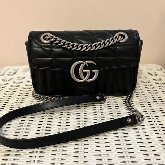 SOLD Gucci GG Marmont Mini chain shoulder bag. - Picture 4 of 15